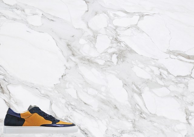 nat-2 wooden sneaker apricot ad