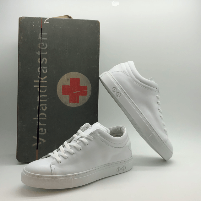 nat-2 sleek doc all white 4
