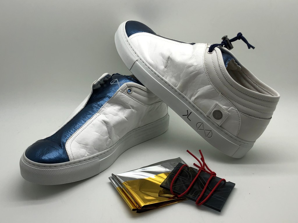 Dieses Bild hat ein leeres alt-Attribut; sein Dateiname ist nat-2-x-kl-studio-real-meteorite-sneakers-made-from-real-meteorites-112.jpg.